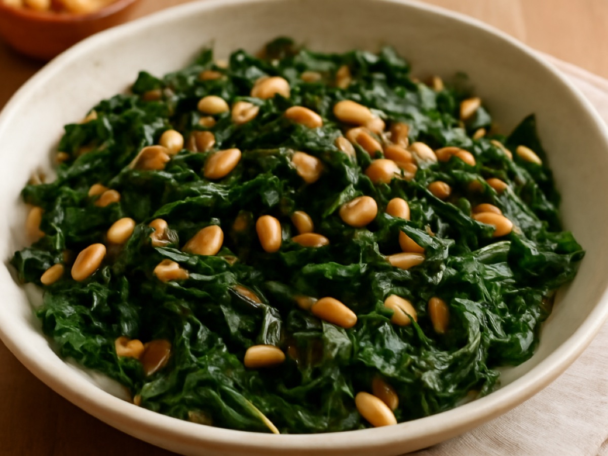 Espinacas a la Catalana – Spinat mit Pinienkernen und Rosinen