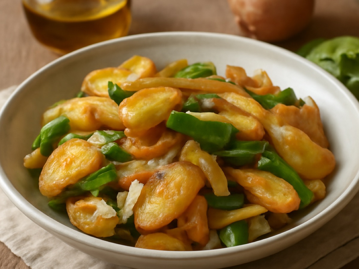 Spanische Papas a lo Pobre – Kartoffeln mit Zwiebeln und grüner Paprika